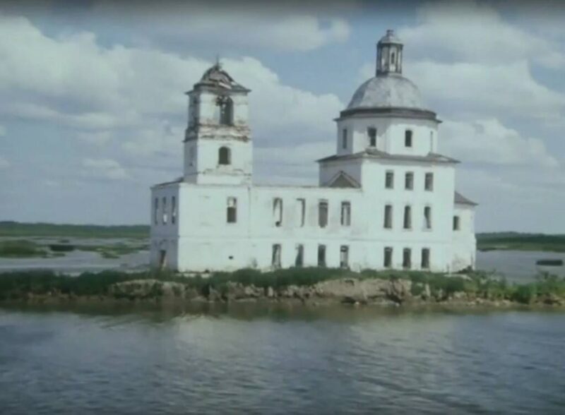 Калина Красная, кадриз фильма с церковью