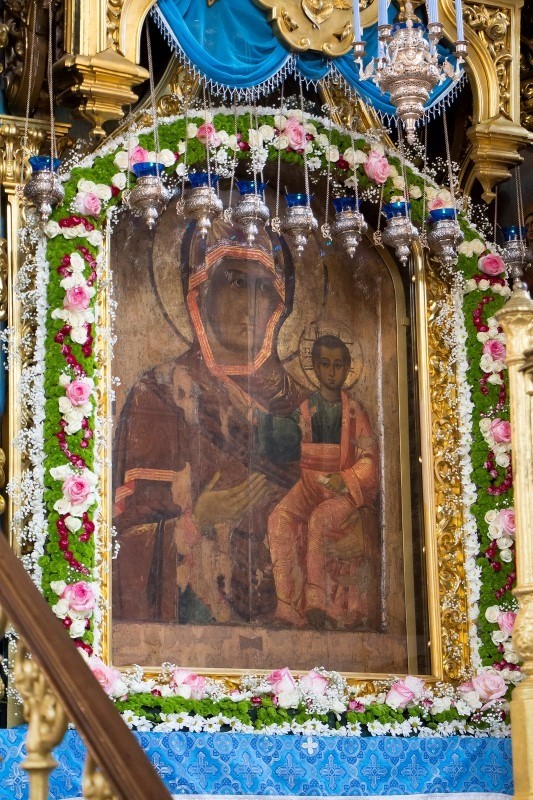Икона Божией Матери Смоленская: ТОП-7 впечатляющих чудес+молитва