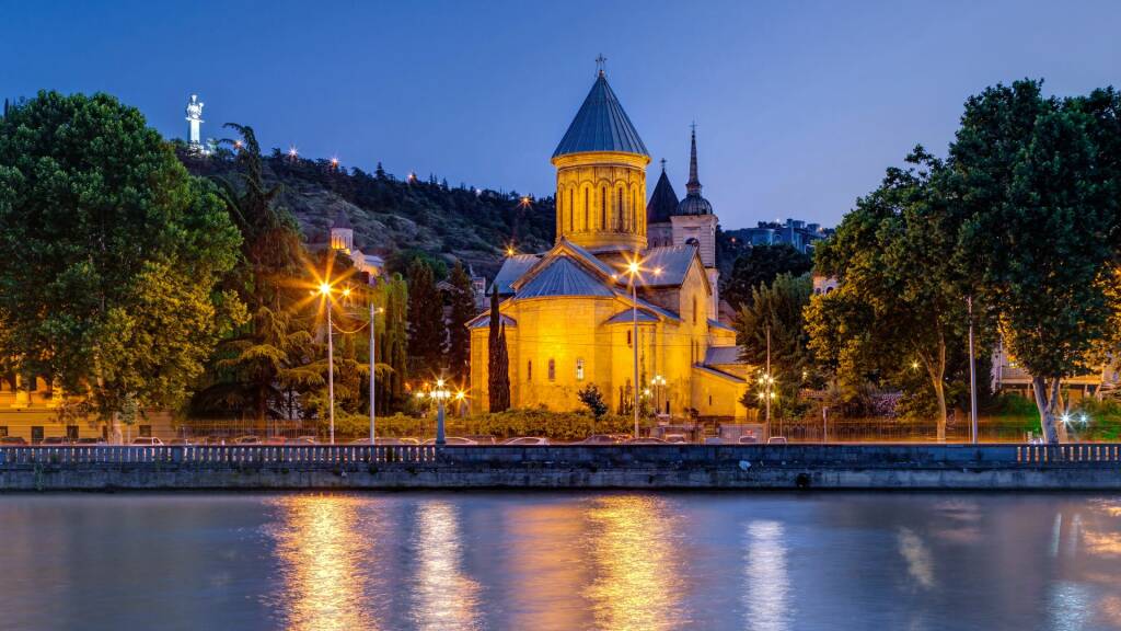 История реликвии и чудеса: Крест святой Нины в Грузии